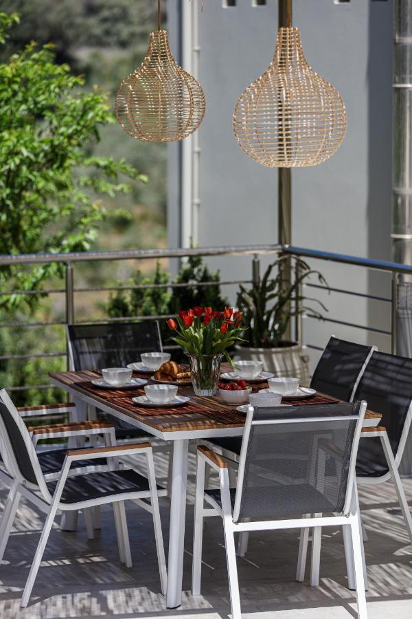 Rizes Villa With Jacuzzi & Heated Pool Agia Triada エクステリア 写真
