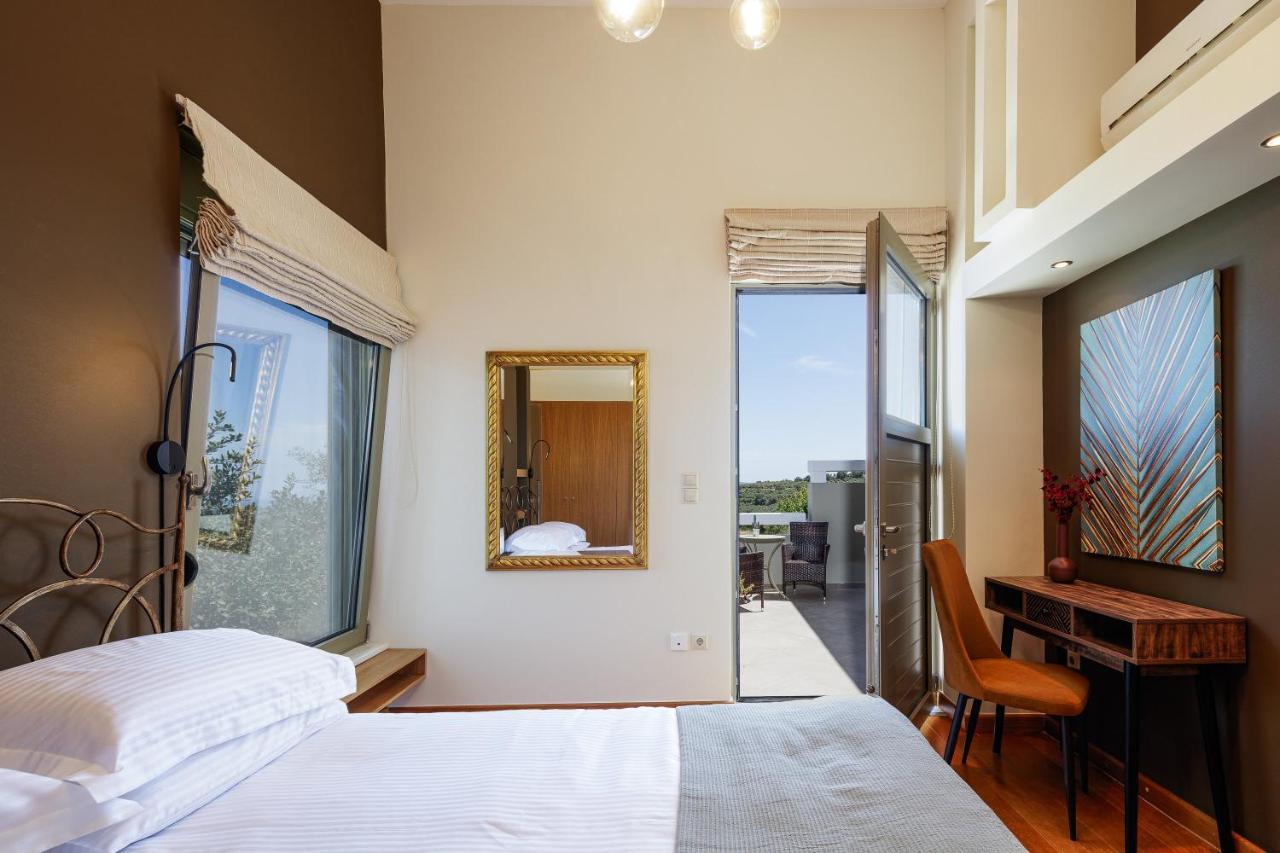 Rizes Villa With Jacuzzi & Heated Pool Agia Triada エクステリア 写真