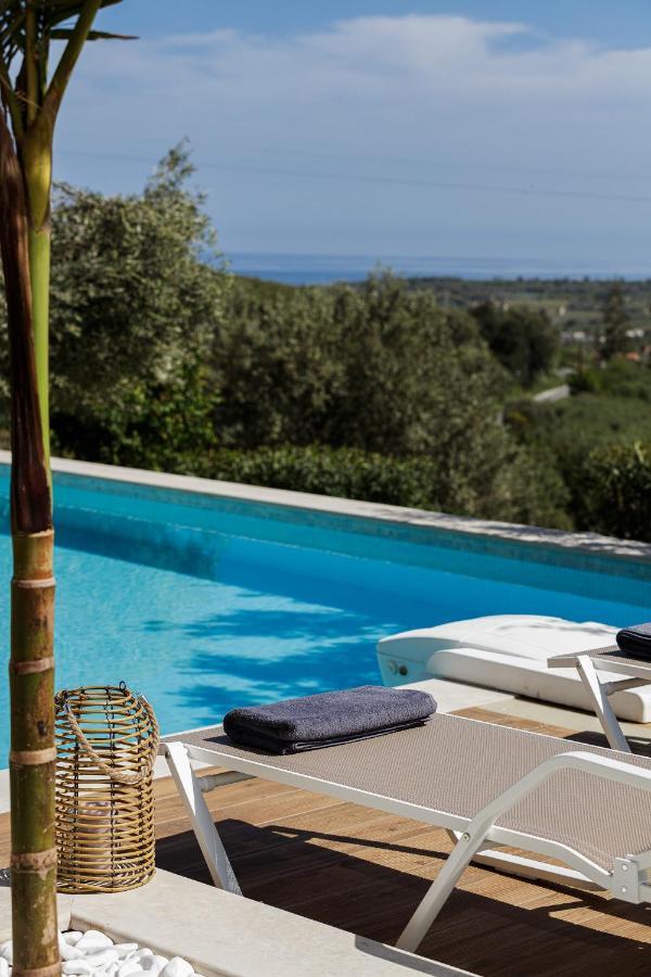 Rizes Villa With Jacuzzi & Heated Pool Agia Triada エクステリア 写真