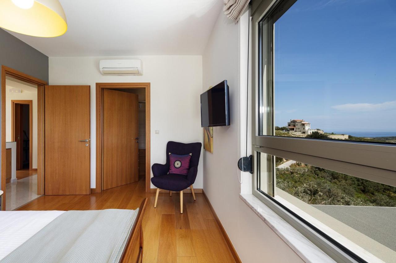 Rizes Villa With Jacuzzi & Heated Pool Agia Triada エクステリア 写真