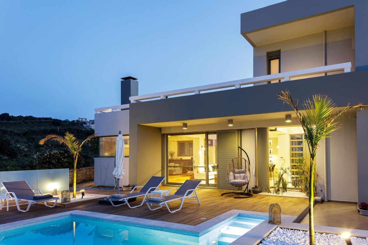 Rizes Villa With Jacuzzi & Heated Pool Agia Triada エクステリア 写真