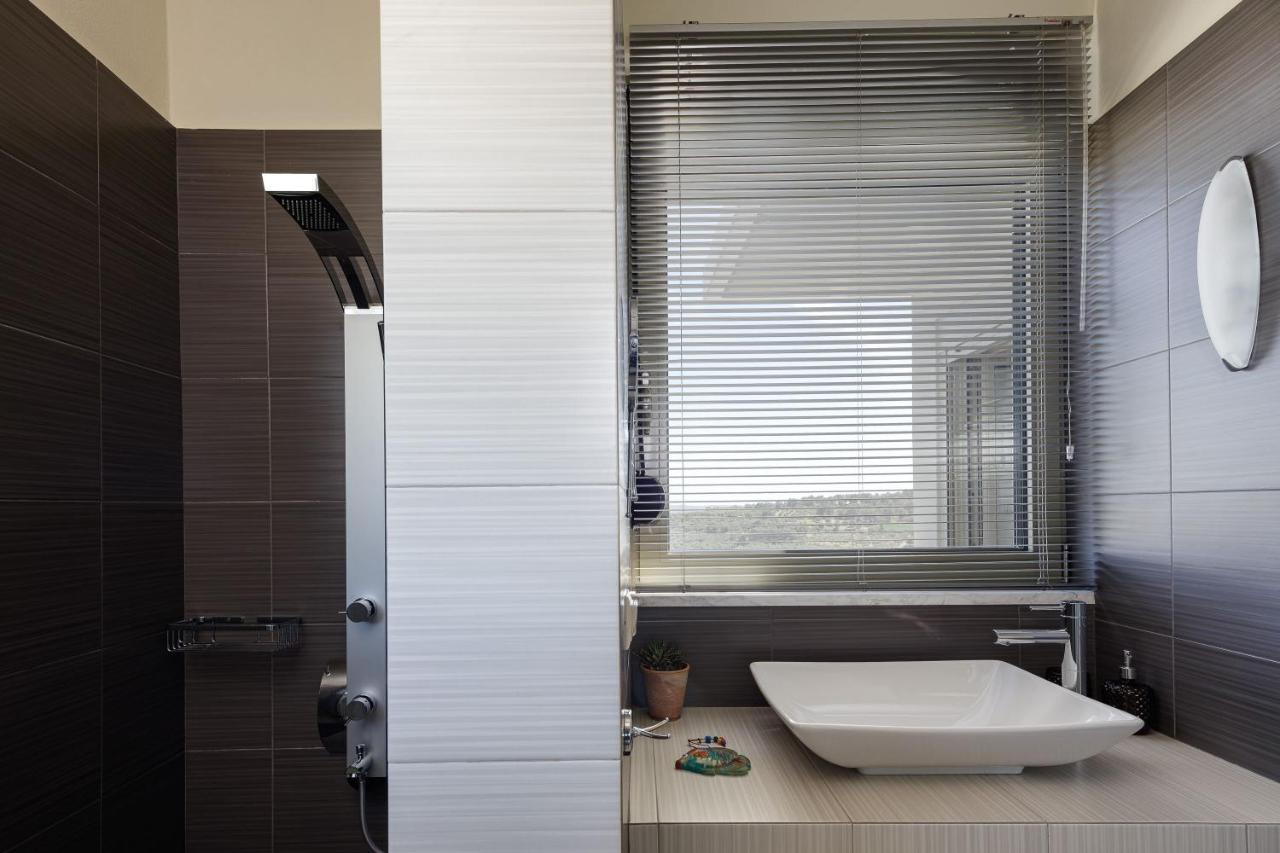Rizes Villa With Jacuzzi & Heated Pool Agia Triada エクステリア 写真