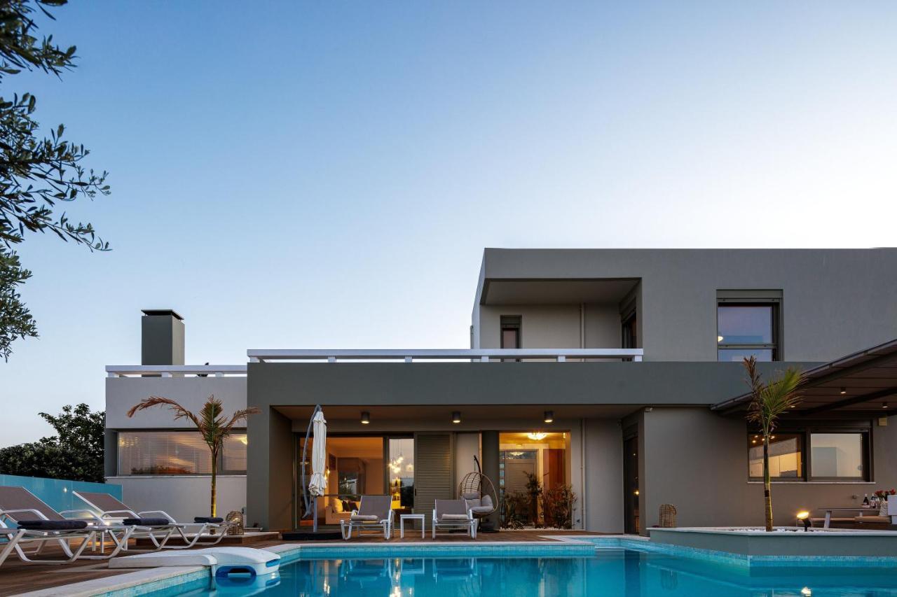 Rizes Villa With Jacuzzi & Heated Pool Agia Triada エクステリア 写真