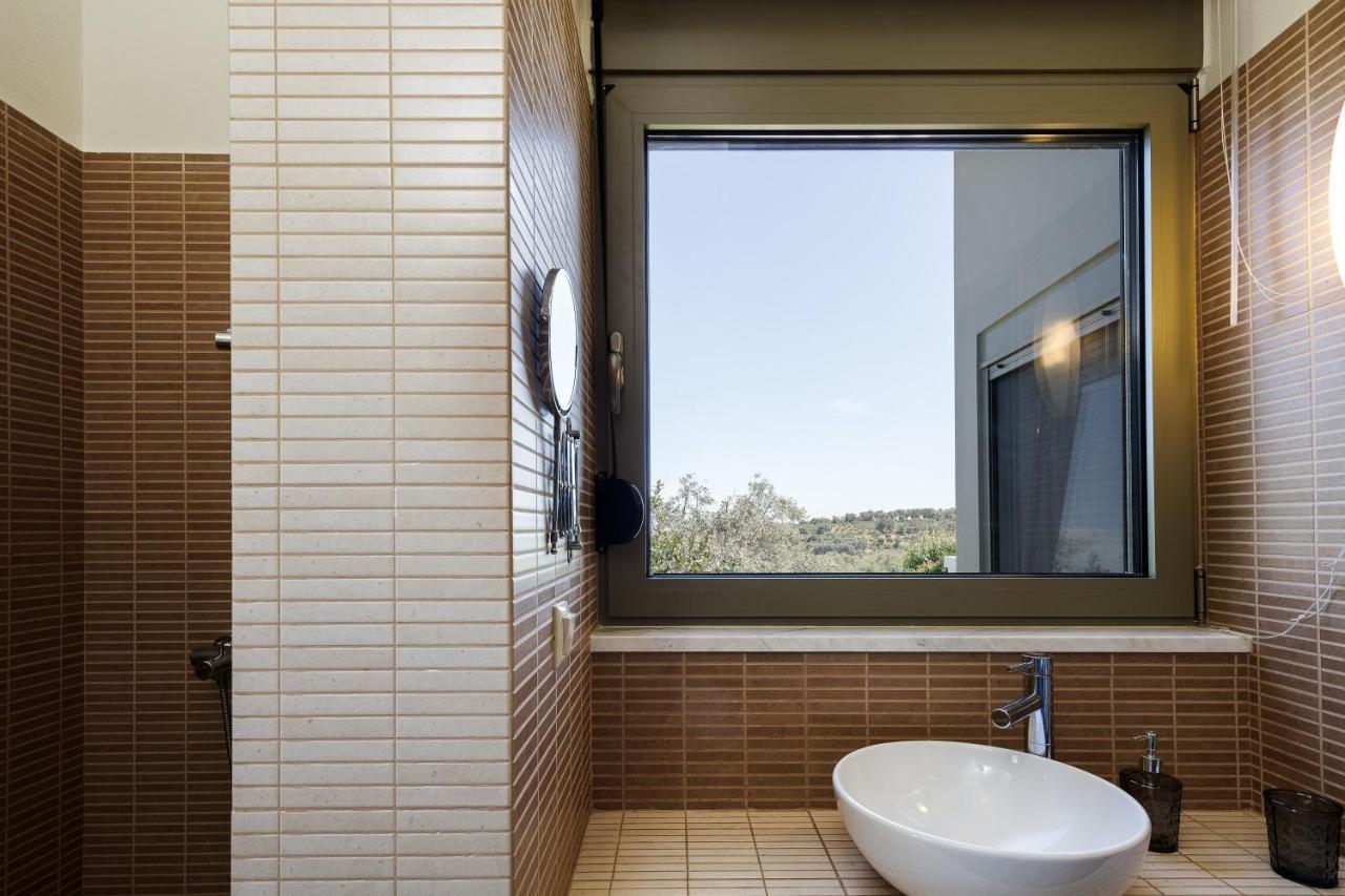 Rizes Villa With Jacuzzi & Heated Pool Agia Triada エクステリア 写真