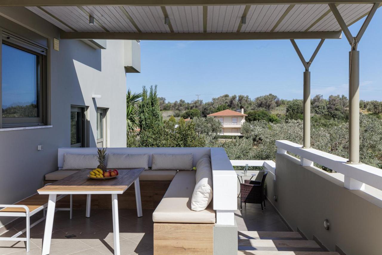 Rizes Villa With Jacuzzi & Heated Pool Agia Triada エクステリア 写真